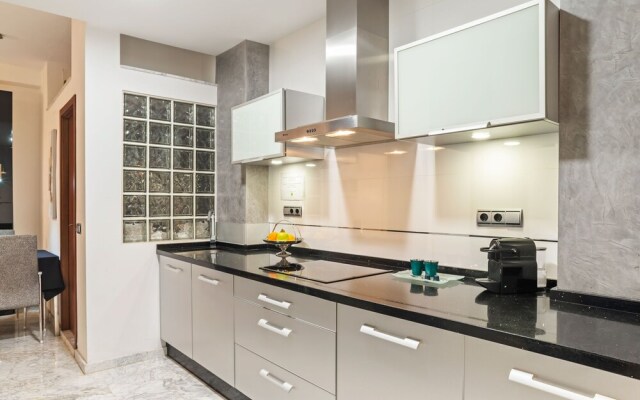 Graceful Apartment in Sevilla near Royal Alcázar