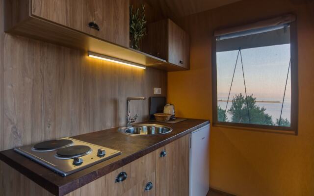 Glamping Tents and Mobile Homes Trasorka - Campsite