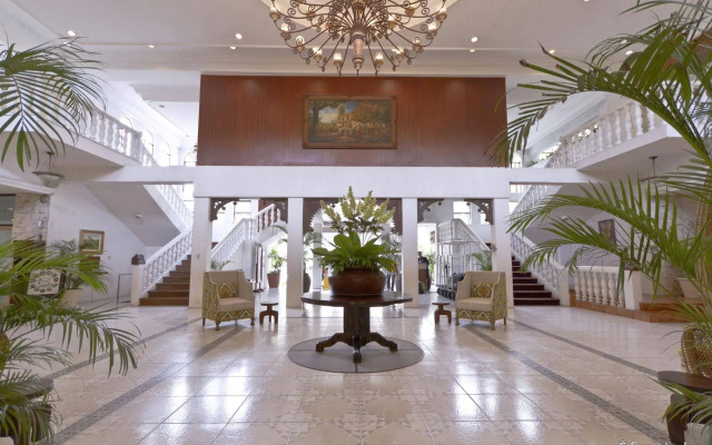 Montebello Villa Hotel