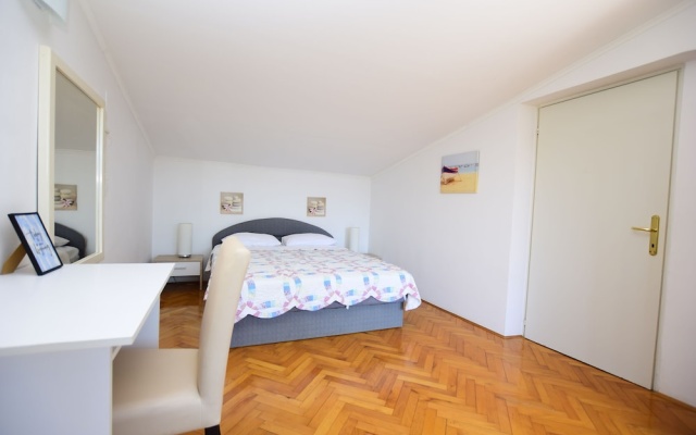 House Suncana
