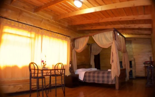 Hotel El Portico