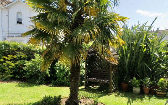 Bentley Lodge Guest House