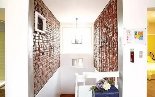 Hide & Seek Guesthouse