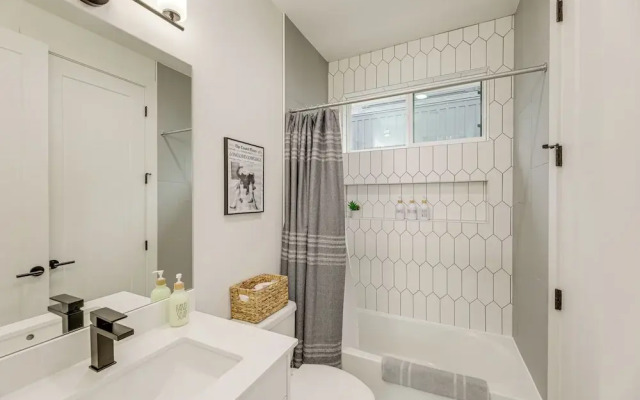 Modern Austin Retreat w/ Heated Cowboy Pool!