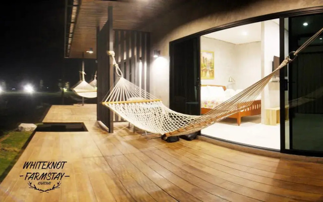 White Knot Khao Yai
