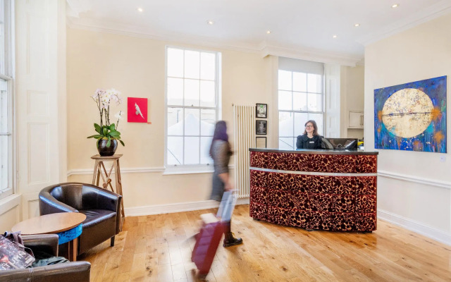 Clifton Hotel