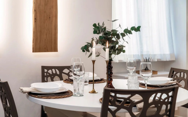 Rafael White Home