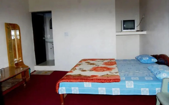 Goroomgo Snow View Guest House Kausani