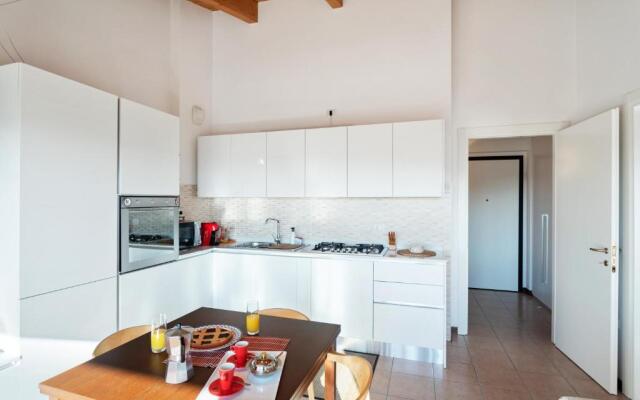 Bright Apartment Como Cavallasca
