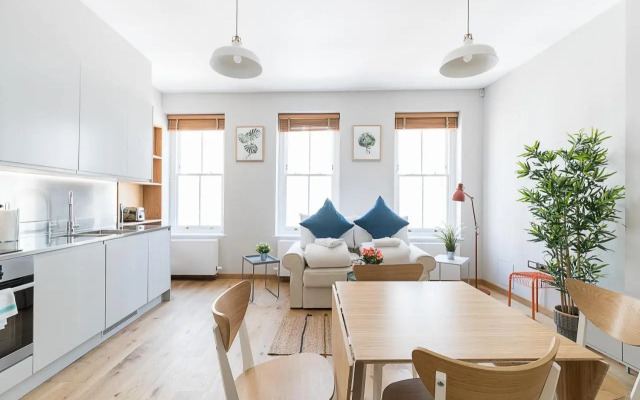 Stylish Stays by Russel Square