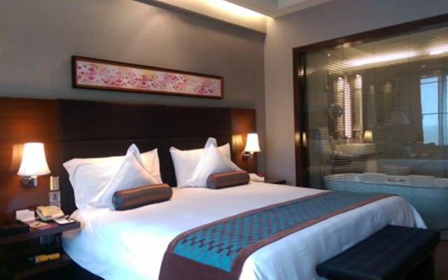 Crowne Plaza Hotel Gurgaon by IHG