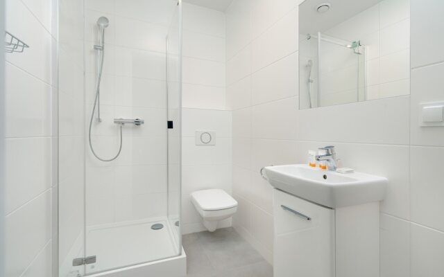 Rycerska Apartment Parking by Renters