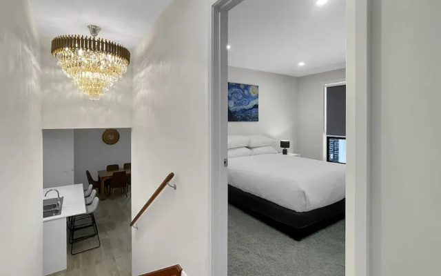 Spacious 4-bed House Near Batemans Bay Centre