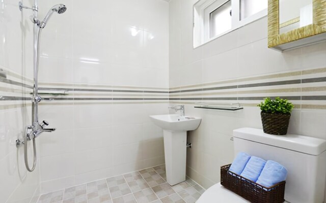 Sancheong Skylight Lake Pension