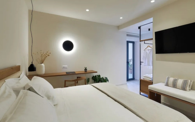 The Nook -luxury Living at the Edge of Tranquility