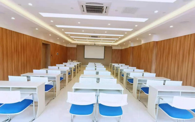 HanTing Premium Hotel (Changchun Shuangyang Yiyang Building)