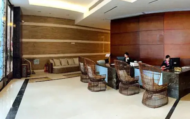 Huangjiang Holiday Hotel