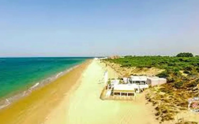 Casa De Diseño En La Playa.