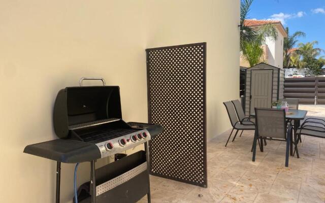 Serena Holiday Villa DPS6