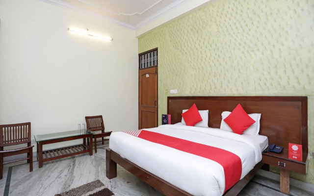Home Stay Shikhar Paradise By OYO Rooms