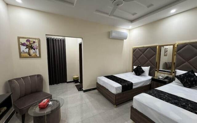 Gold Pine Hotel Lahore