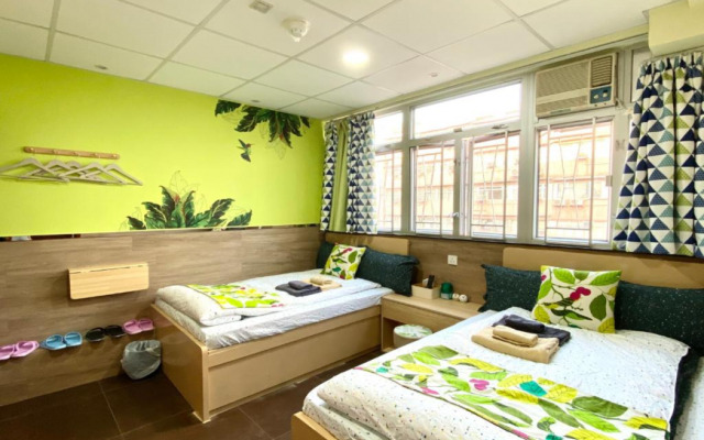 Paris Guesthouse
