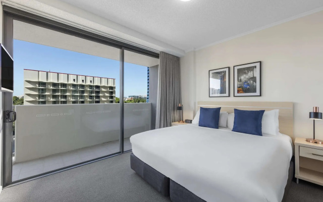 Oaks Brisbane on Margaret Suites