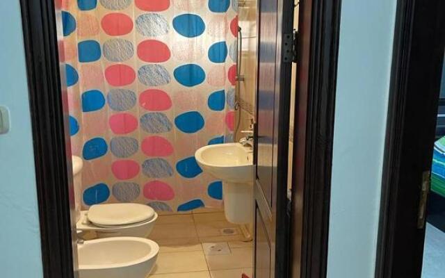 Lovely 2 bedroom apartment + with nice patio