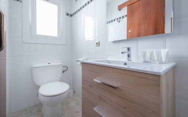 Semi-Detached House 2 (R86)