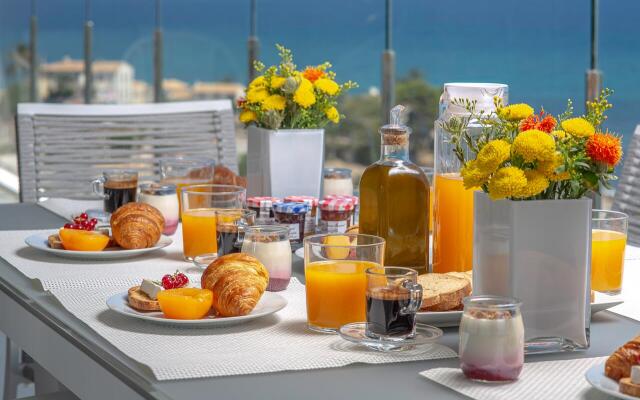 Blue Line Apartment Hotel