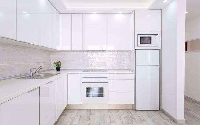 1713. Sun Apartment, Ocean View Terrace, Heated Pool