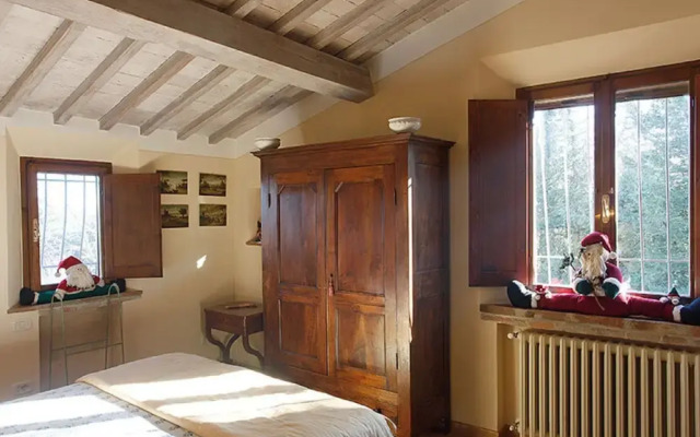 Apartment in Cetona With Pool