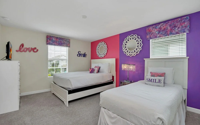 Lakeview Home w/ Private Pool & Free Water Park!