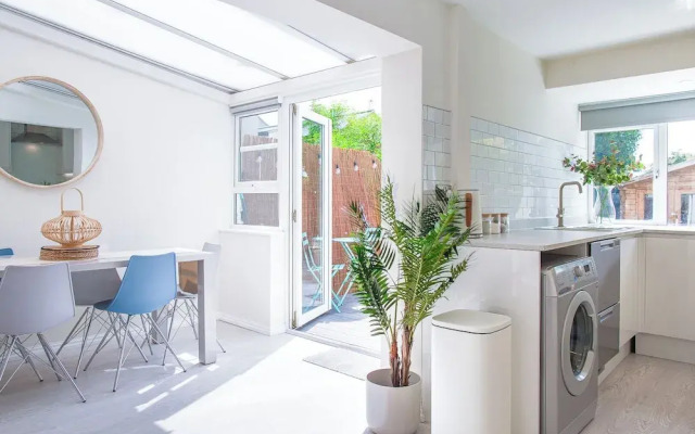 Stunning Townhouse with Large Garden