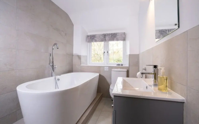 Low Jock Scar Country Estate