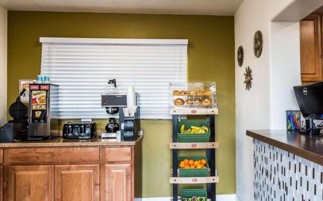 Rodeway Inn Downtown Hanford