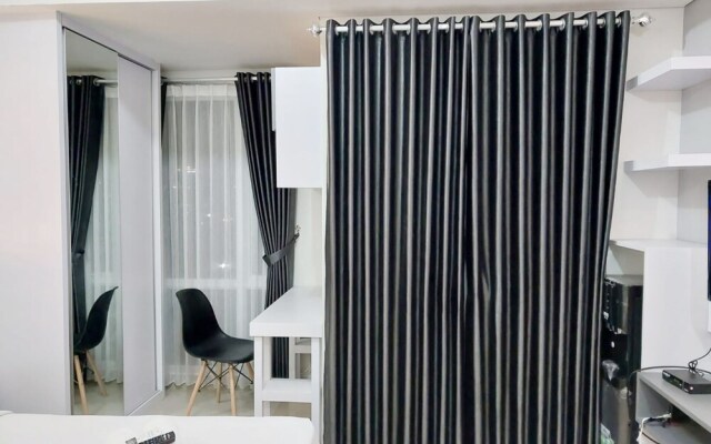 Homey And Cozy Living Studio Taman Melati Sinduadi Apartment