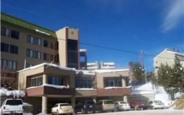 Snowblaze Athletic Club