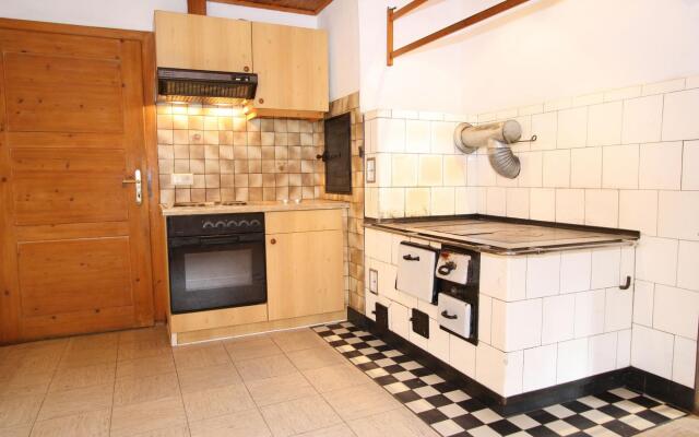 Sprawling Mansion near Ski Area in Salzburg