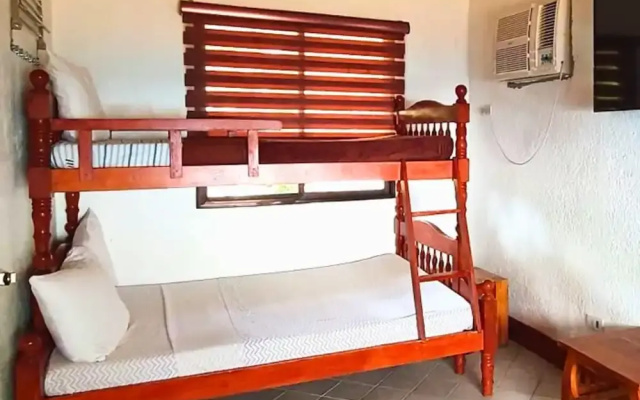 Appleton Little Paradise Beach Resort