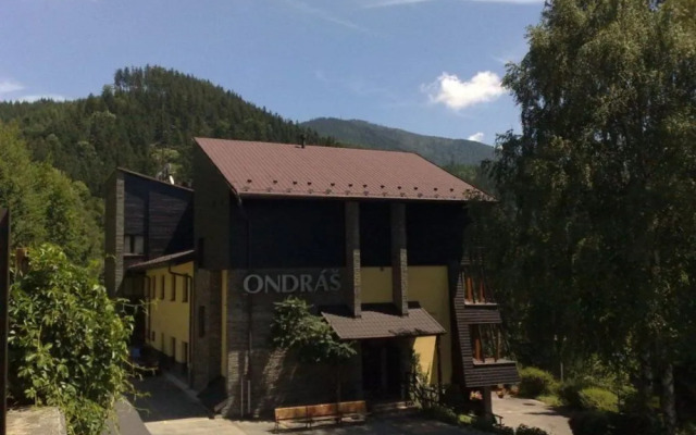 Hotel Ondráš z Beskyd