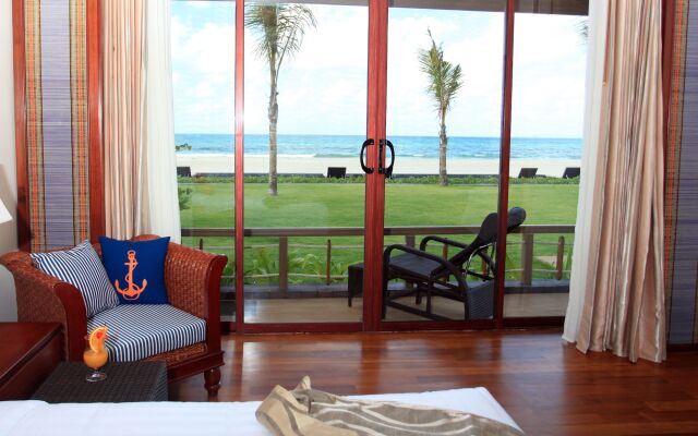 Ngwe Saung Yacht Club & Resort