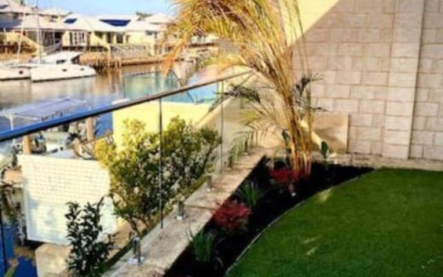 Sandpiper Island Tranquil Waterfront Views & Jetty