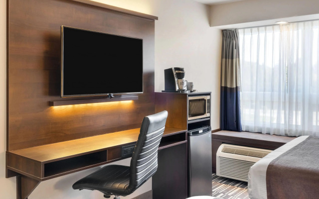 Microtel Inn & Suites by Wyndham Mont Tremblant