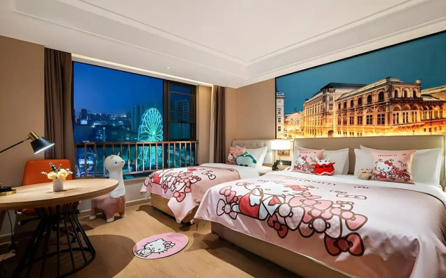 Vienna International Hotel (Luyi Passenger West Station)