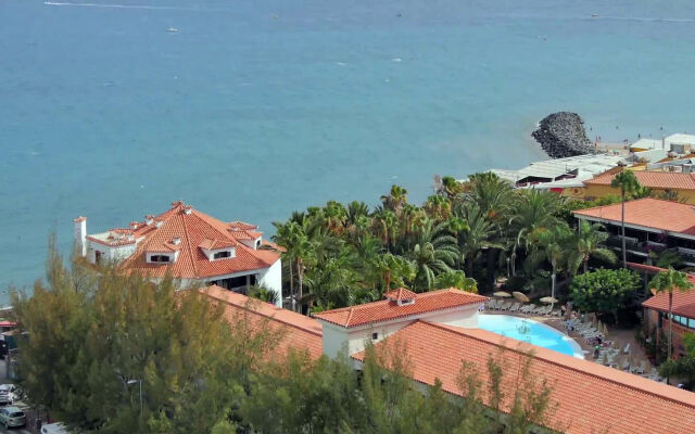 Corona Roja Apartments
