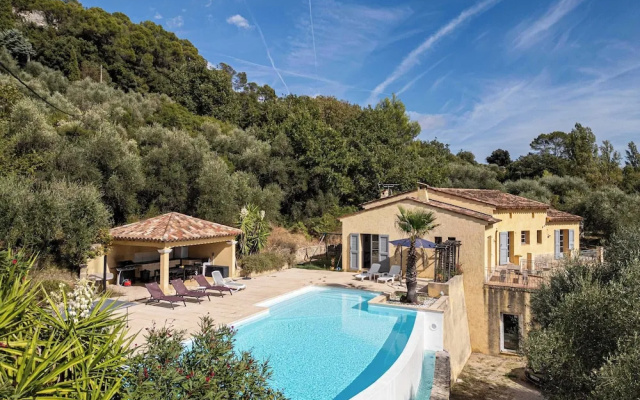 A/C House 4br/10p With Pool - 40 min From Cannes
