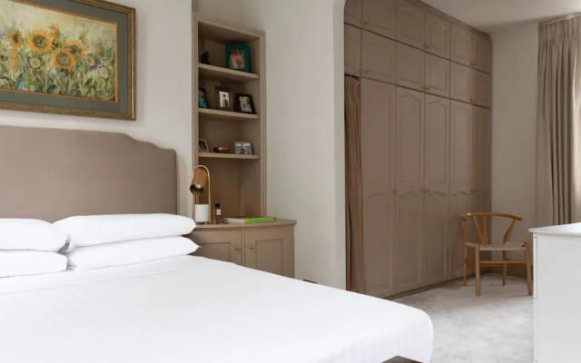 Molyneux Street II by Onefinestay