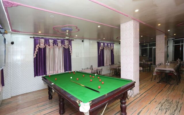 OYO 28835 Hotel Star