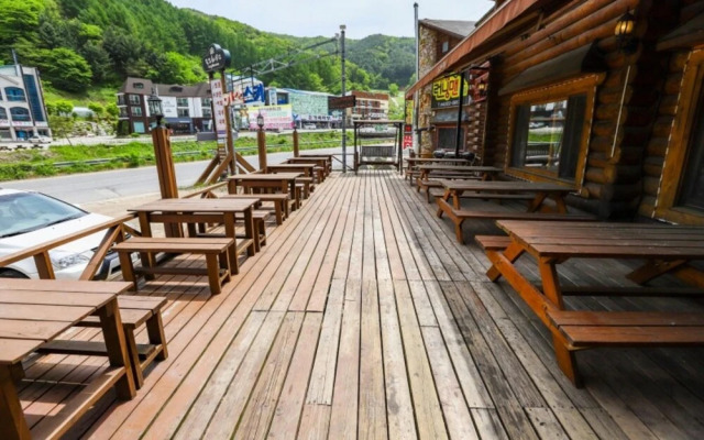 Muju Iso Condo Pension